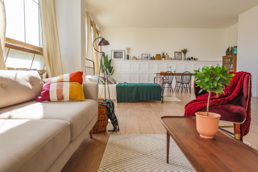 interior apartamento estudio vintage colores claros estilo antiguo