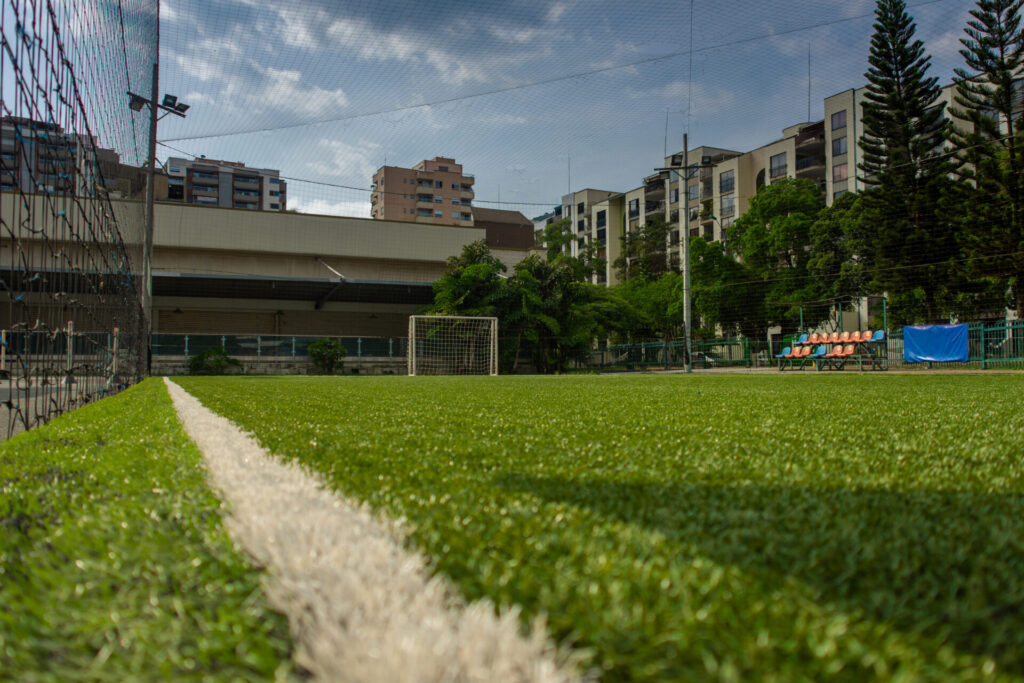 campo futbol hierba verde ciudad linea futbol 1