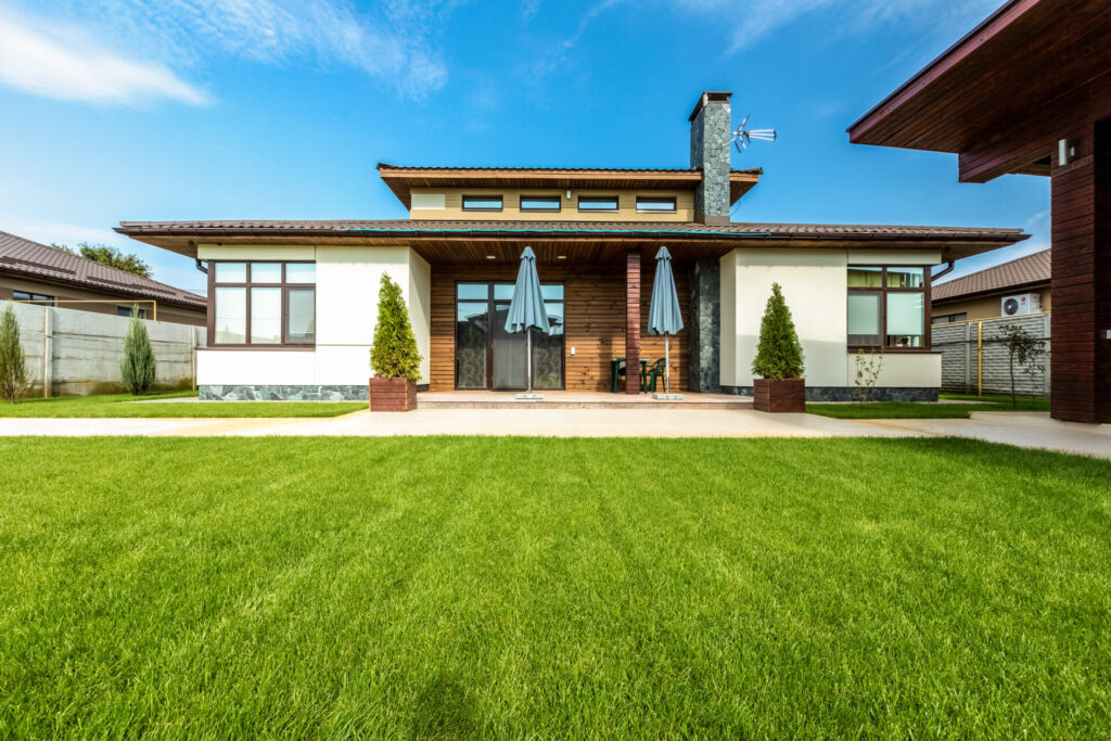 hermosa casa moderna cemento vista jardin